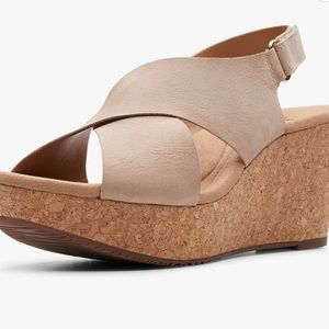 Clarks Women's Annadel Eirwyn Wedge Sandal